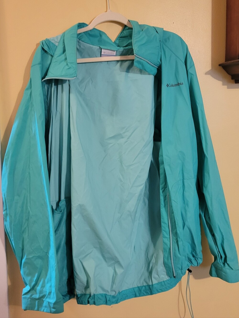Columbia Women’s Teal Waterproof Hooded Jacket